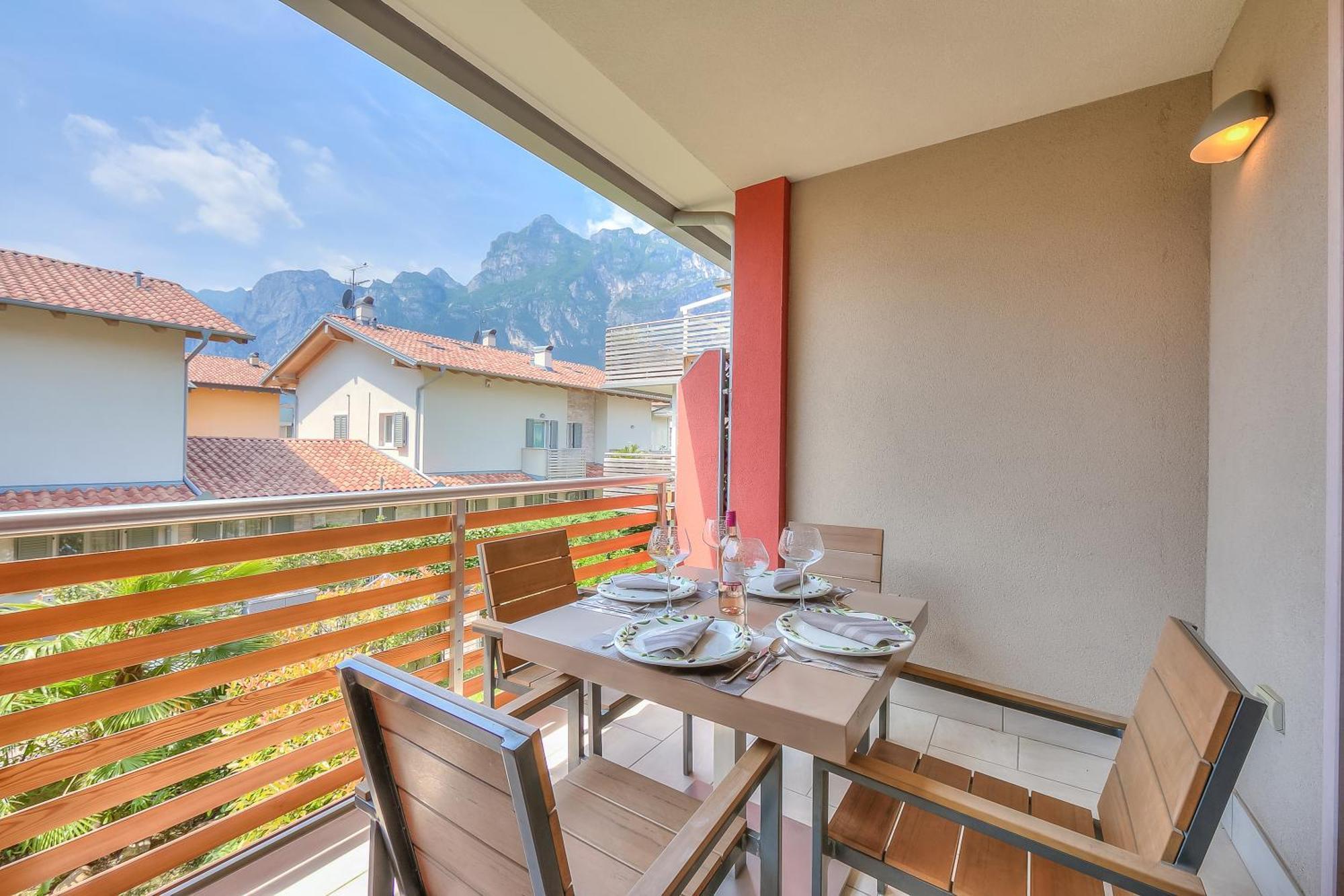 Casa Margherita Few Minutes From Lake - Happy Rentals Riva del Garda Kültér fotó
